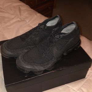Triple Black VaporMax Size 11.5